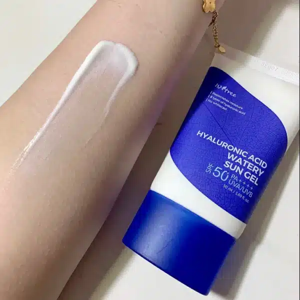 Isntree Hyaluronic Acid Watery Sun Gel SPF50+ PA++++ - Image 5