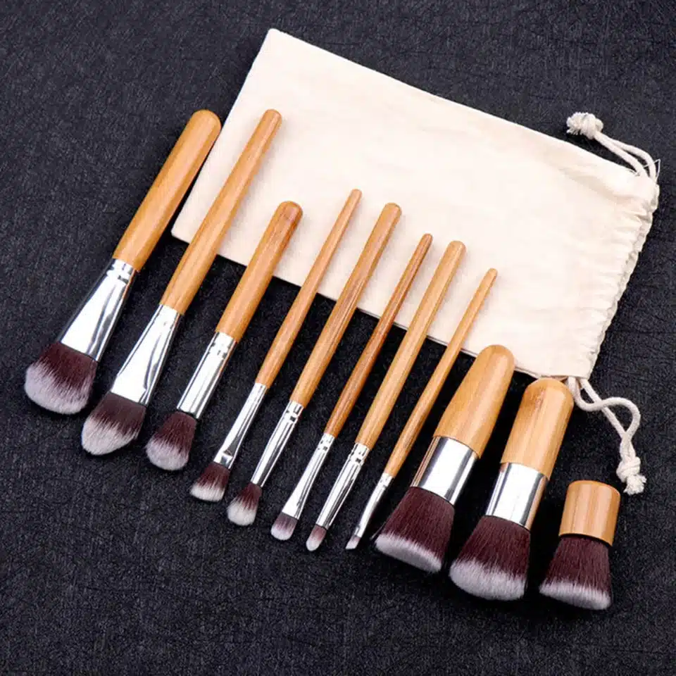 Premium 11 Pcs Bamboo Makeup Brush Set - Image 3